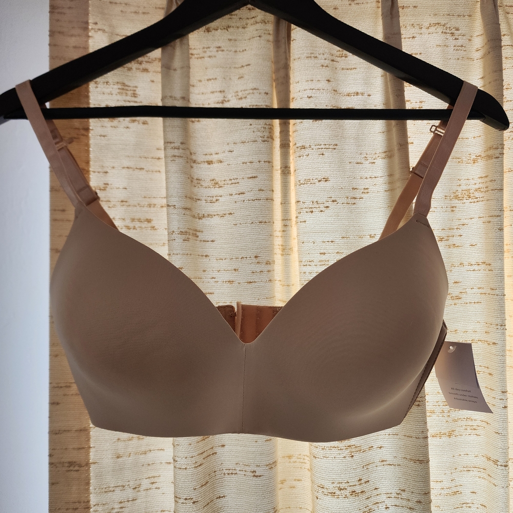 Auden Smooth Lightly Lined Wirefree Nude Bra for Everyday Comfort, NWT, 34DD